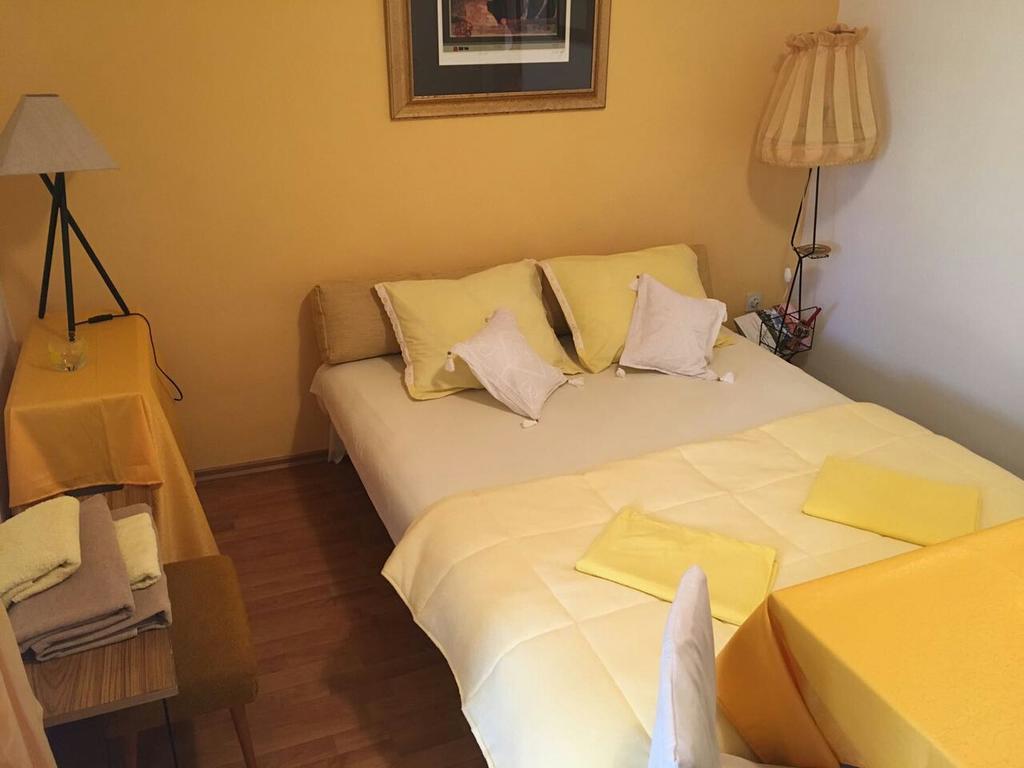 Apartments Palm House Ровінь Екстер'єр фото