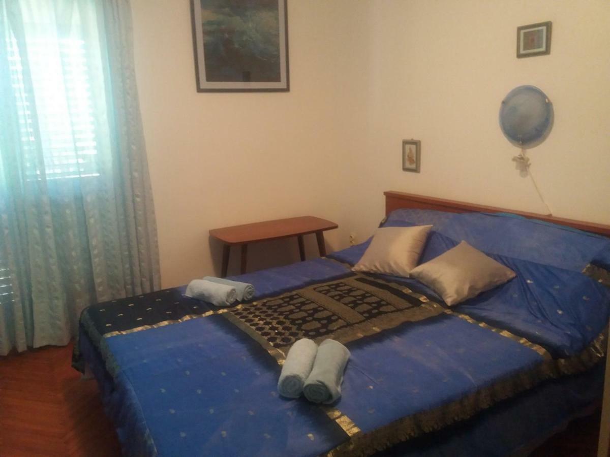 Apartments Palm House Ровінь Екстер'єр фото