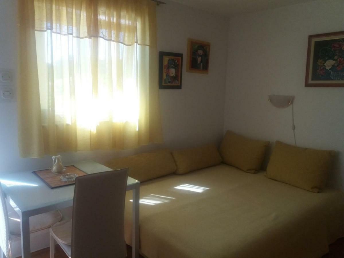 Apartments Palm House Ровінь Екстер'єр фото