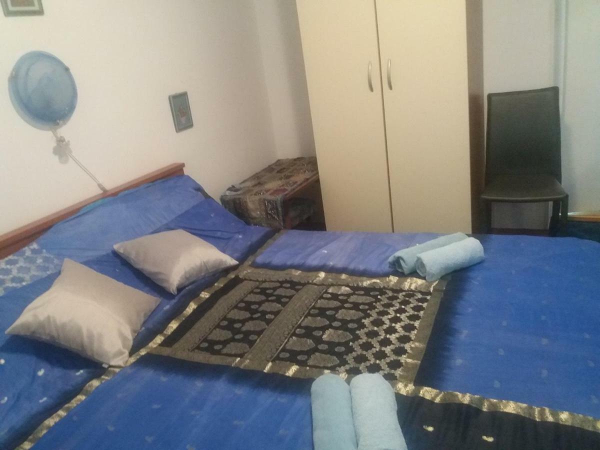 Apartments Palm House Ровінь Екстер'єр фото